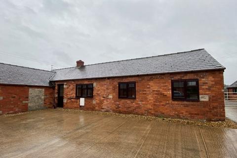 3 bedroom barn conversion to rent, 5 Highfield Farm, Highfields, Shrewsbury, SY4 5UN