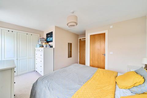 3 Glossop Way, Arlesey, SG15 6YG
