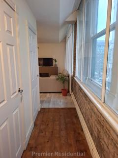 2 bedroom apartment to rent, Hilton Street, Manchester M1