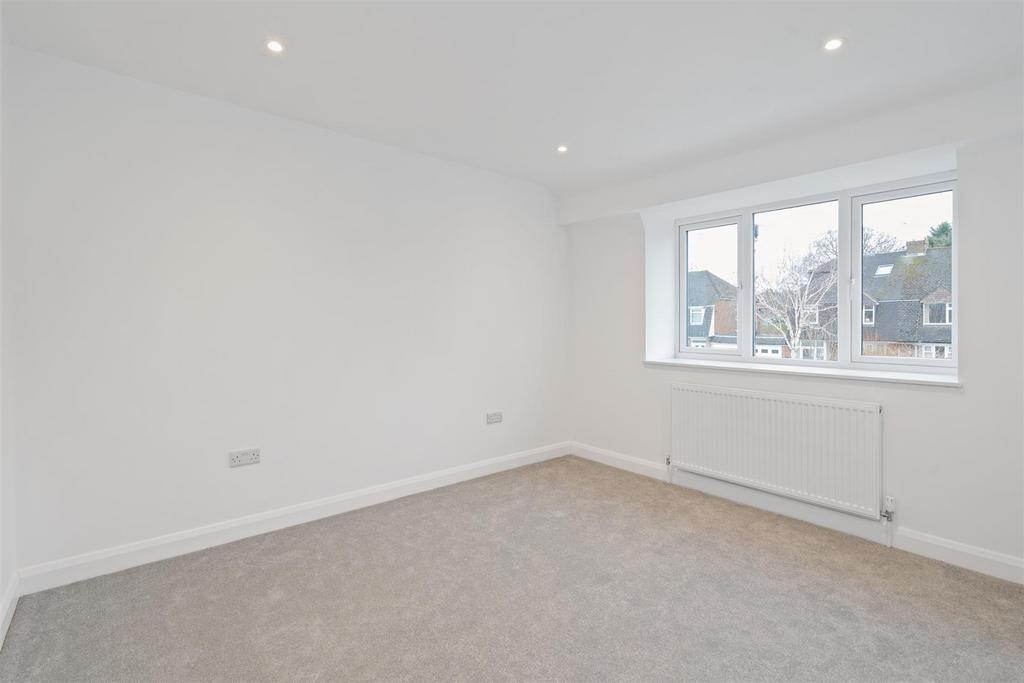 74 Willow Road 4.jpg