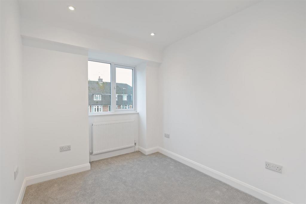 74 Willow Road 5.jpg
