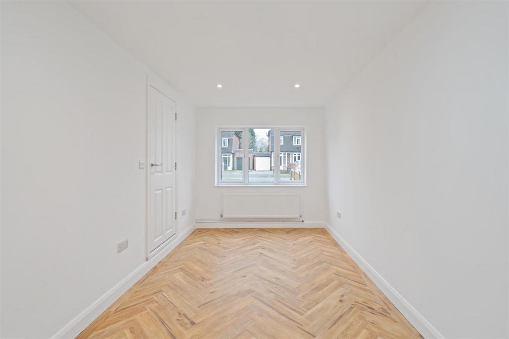 74 Willow Road 6.jpg