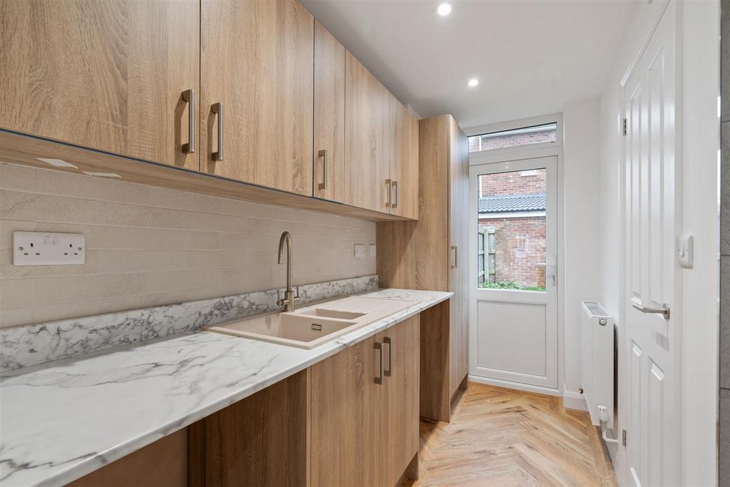 74 Willow Road 8.jpg
