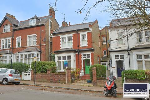 4 bedroom end of terrace house for sale, Muswell Road, London N10