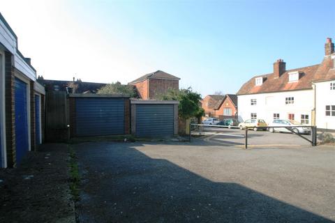 Detached house to rent, Guilder Lane, Wiltshire SP1