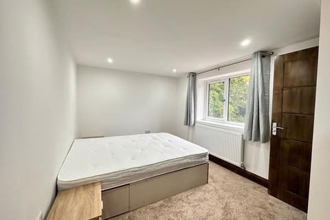 1 bedroom in a house share to rent, Reading RG2