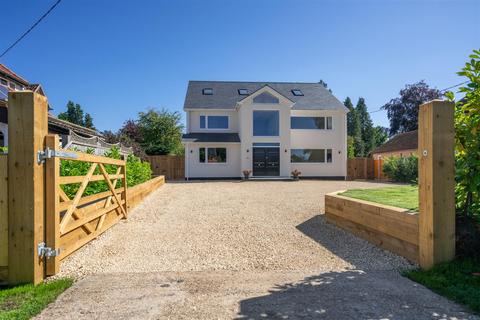 6 bedroom detached house for sale, New Road, Aston Clinton, Aylesbury