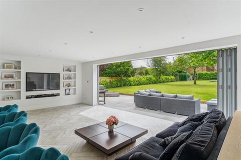 6 bedroom detached house for sale, New Road, Aston Clinton, Aylesbury