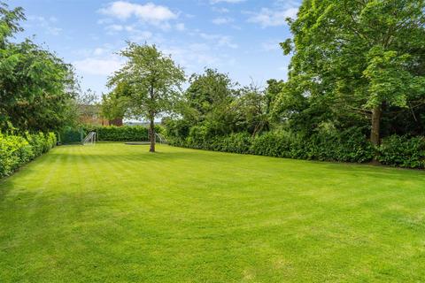 6 bedroom detached house for sale, New Road, Aston Clinton, Aylesbury