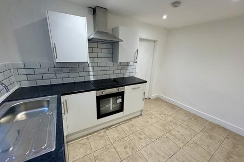 2 bedroom end of terrace house to rent, Vivian Street, Abertillery, NP13 2LE