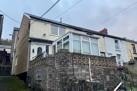 2 bedroom end of terrace house to rent, Vivian Street, Abertillery, NP13 2LE