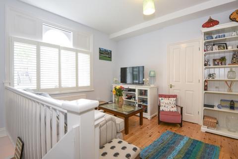 1 bedroom flat to rent, Brandram Road Lewisham SE13