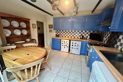 3 bedroom end of terrace house for sale, Station Road, Gravesend, Kent