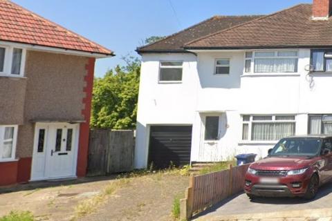 2 bedroom flat to rent, Girton Close, Northolt UB5