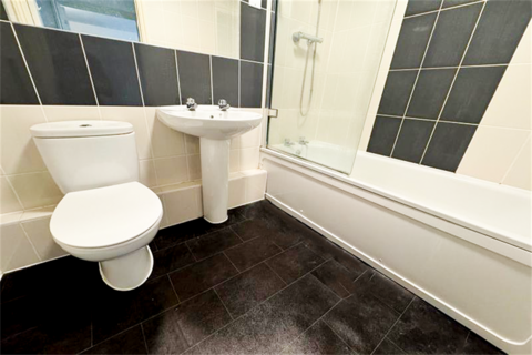 undefined, Wallington SM6