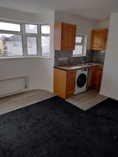 1 bedroom flat to rent, Girton Close, Northolt UB5