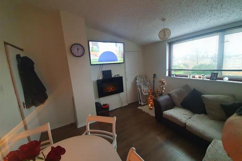 1 bedroom maisonette to rent, West Reach, Stevenage, SG2 9AS