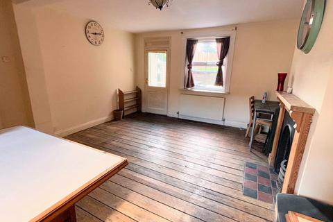 3 bedroom end of terrace house for sale, High Street, Hardingstone, Northampton NN4