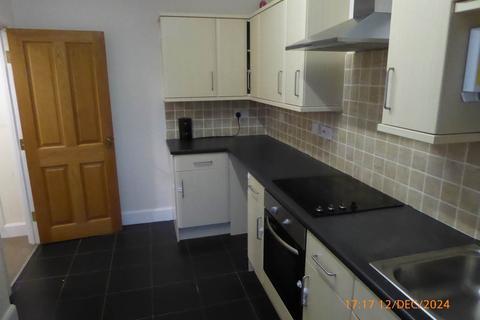 2 bedroom flat to rent, 102 Priory St, Carmarthen,