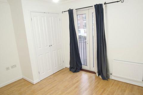 2 bedroom flat to rent, TOWN CENTRE