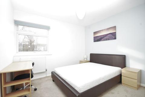 2 bedroom apartment to rent, Bloomsbury Court, Pinner HA5