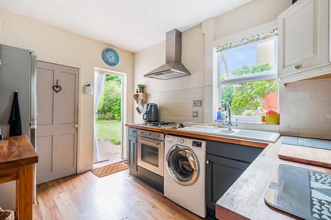 2 bedroom end of terrace house for sale, Rochester Road, Carshalton