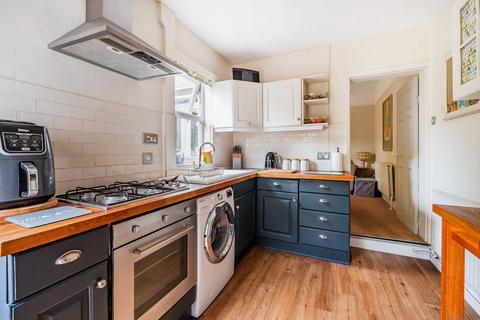 2 bedroom end of terrace house for sale, Rochester Road, Carshalton