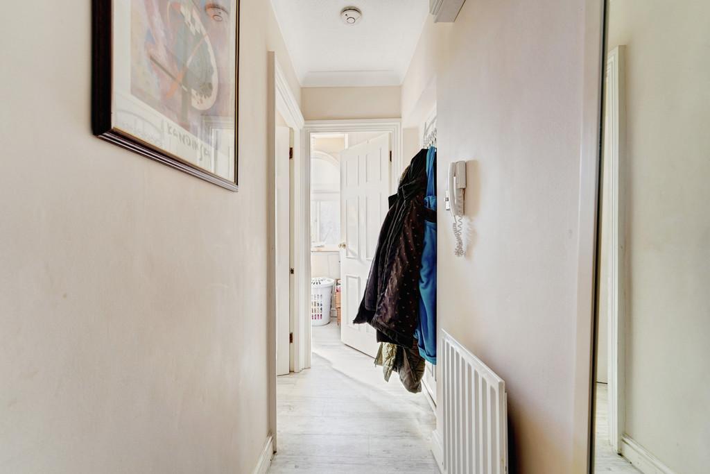 Hallwayshot2