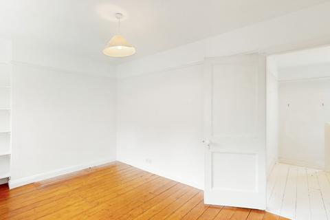 undefined, Latimer Gardens, Pinner HA5