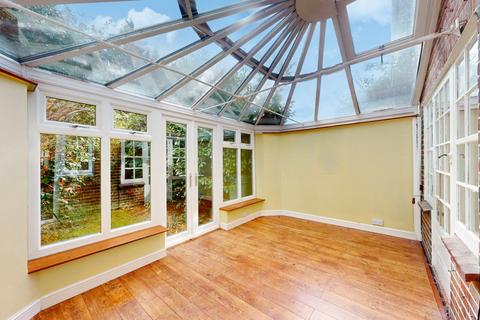 undefined, Latimer Gardens, Pinner HA5