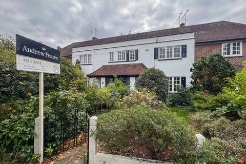 undefined, Latimer Gardens, Pinner HA5