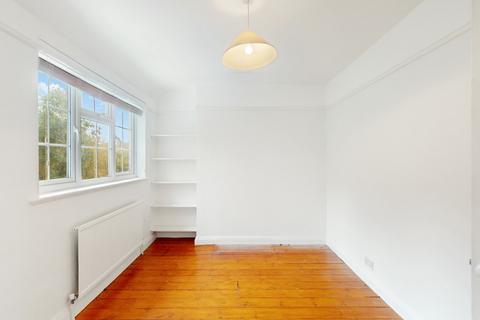 undefined, Latimer Gardens, Pinner HA5