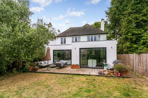 5 Sandy Lane, Richmond, TW10 7EW