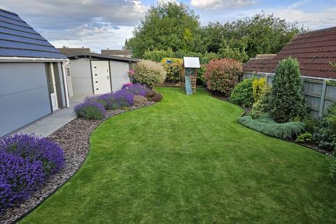 3 bedroom detached bungalow for sale, Northcroft Avenue, South Elmsall