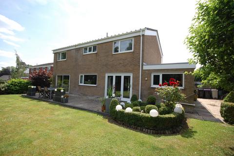 4 bedroom detached house for sale, St. Marys Park, Louth LN11 0EF