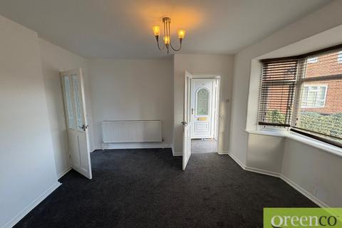 2 bedroom semi-detached house to rent, Raglan Avenue, Manchester M27