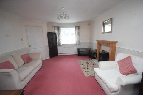 3 bedroom semi-detached house to rent, Shellthorn Grove, Bridgwater TA6