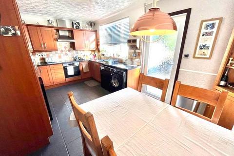 3 bedroom semi-detached house to rent, BEAUTIFUL 3 BED HOUSE | AVAILABLE NOW , Brierley Hill DY5