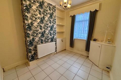 2 bedroom terraced house to rent, Hale Road, Widnes