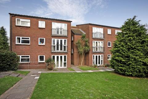 70 Devondale Court, Dawlish Warren, Dawlish, EX7 0PN