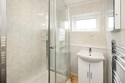 70 Devondale Court, Dawlish Warren, Dawlish, EX7 0PN