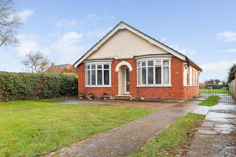 4 bedroom bungalow for sale, Brigg Road, Hibaldstow, DN20