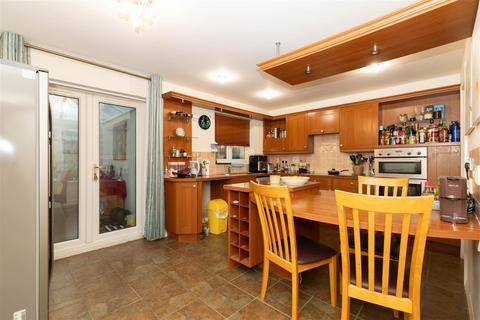 53 Forest Gate, Palmersville, Newcastle Upon Tyne, NE12 9EF