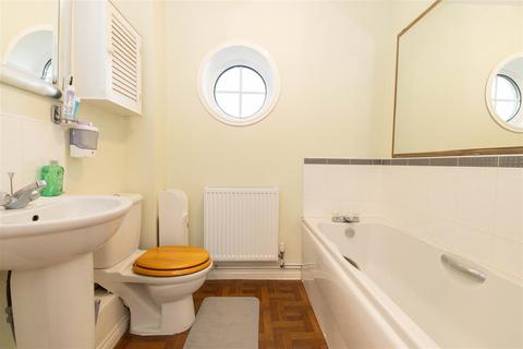 53 Forest Gate, Palmersville, Newcastle Upon Tyne, NE12 9EF