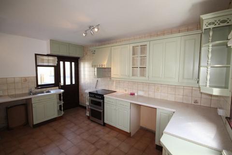 2 bedroom terraced house to rent, Tresawle Road, Falmouth TR11