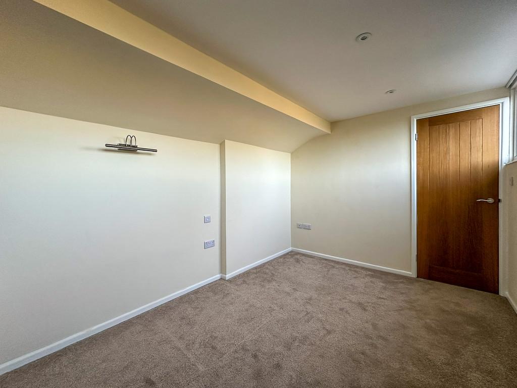 Bedroom 1 (1)