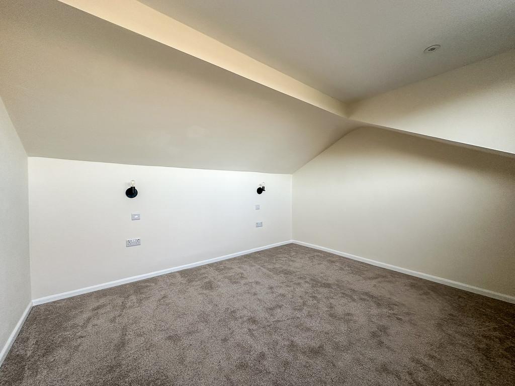 Bedroom 2 (2)