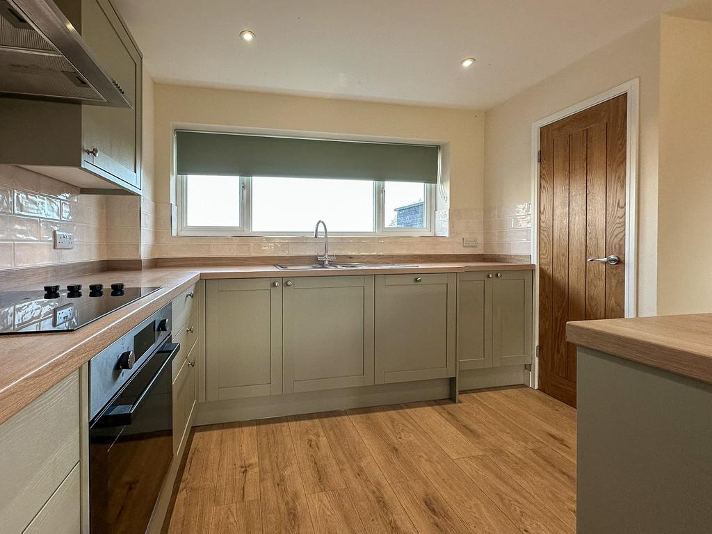 Kitchen Diner (6)