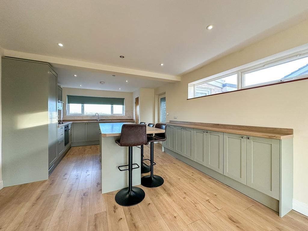 Kitchen Diner (2)