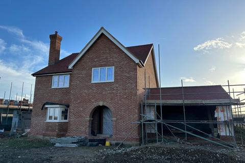 4 bedroom detached house for sale, High Road, Great Finborough